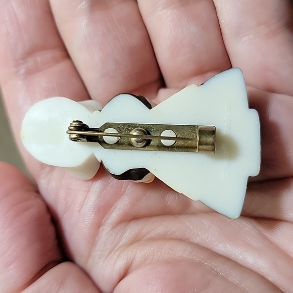 Hallmark Cards Holiday Thanksgiving Pilgrim Lady Girl Vintage Brooch - Picture 3 of 6